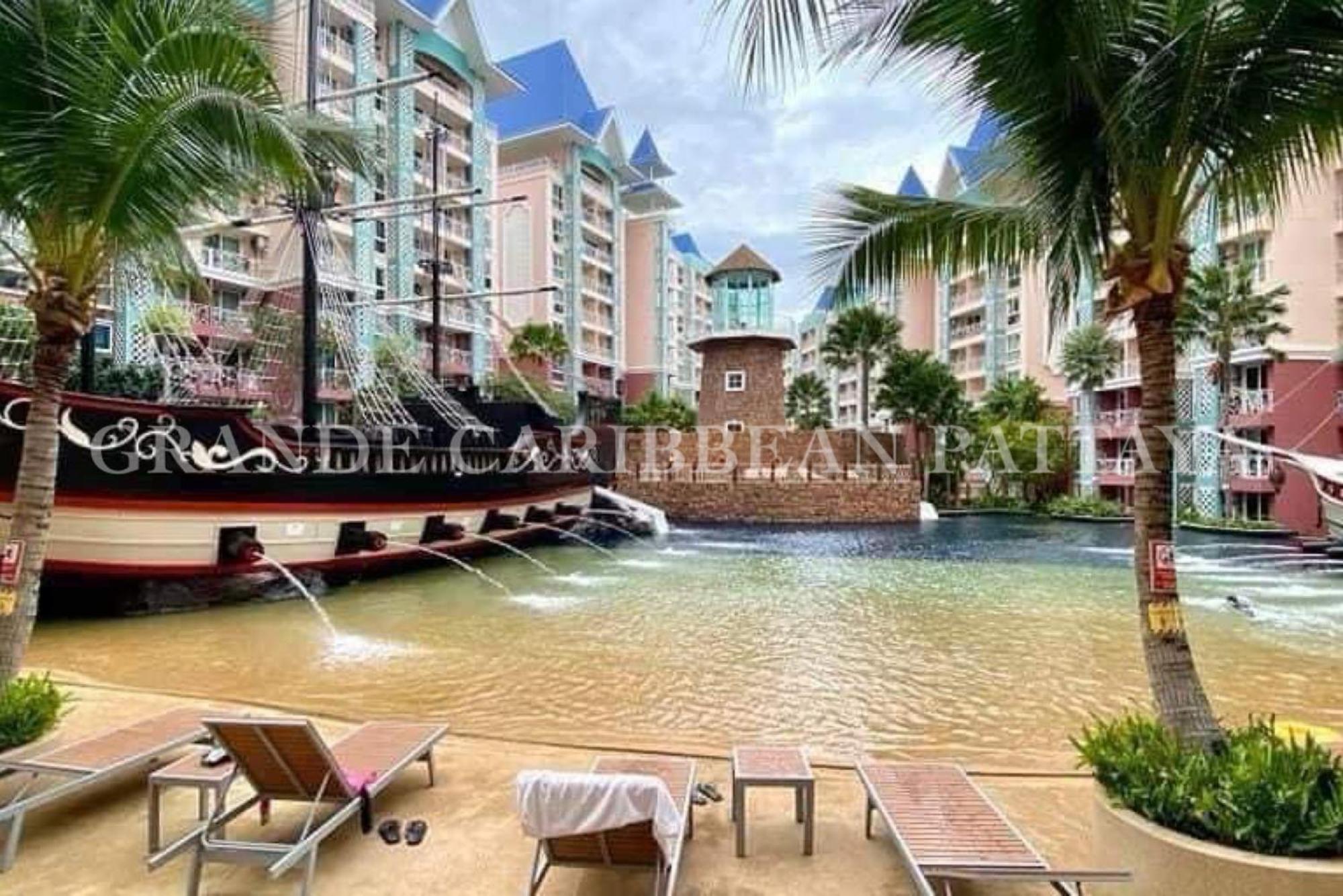 Grande Caribbean Pattaya Hotel Buitenkant foto
